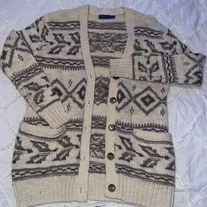 Women’s cardigan with pockets!